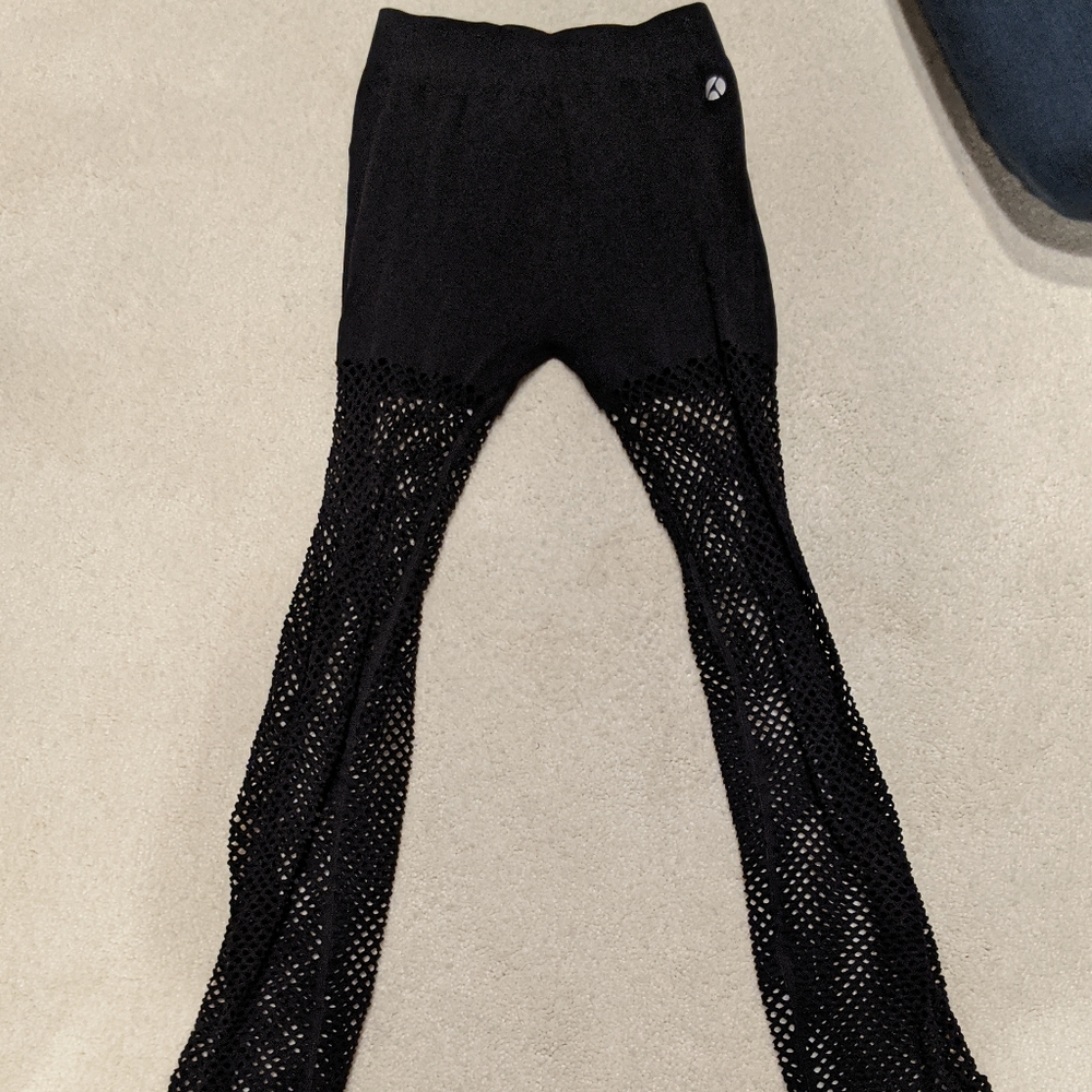 Avocado mesh leggings